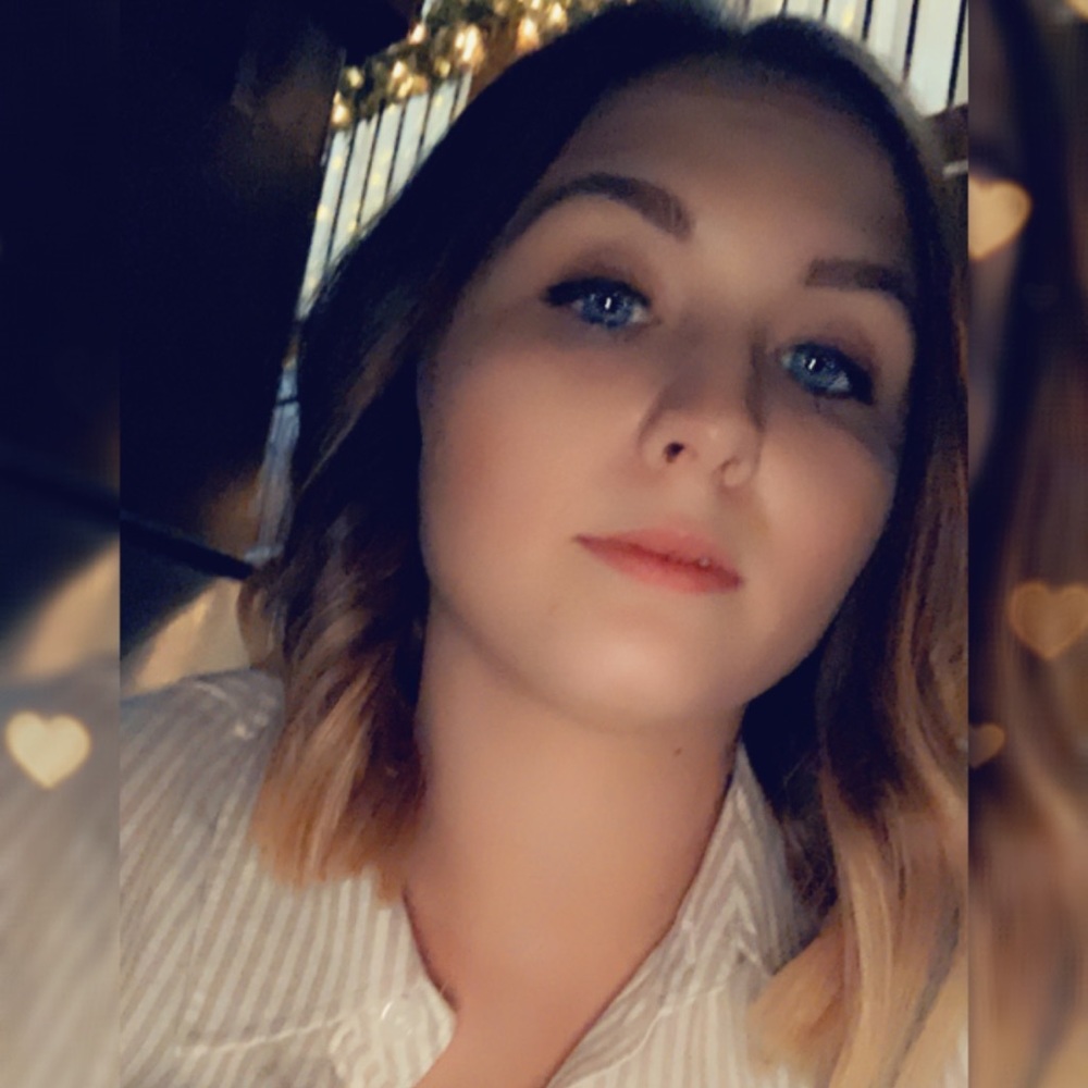 Meet your Posher, Brittni